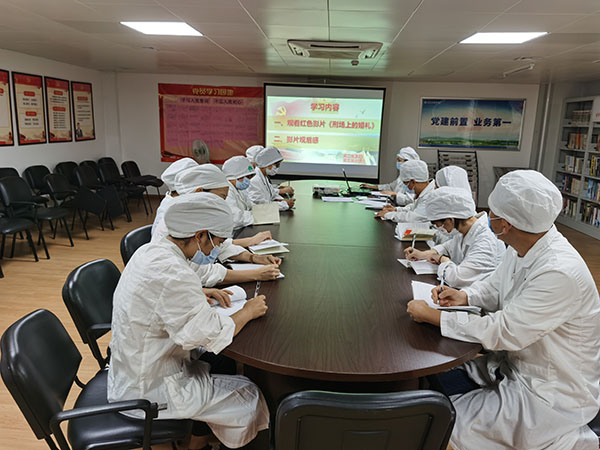 觀(guān)紅色影片 悟紅色精神