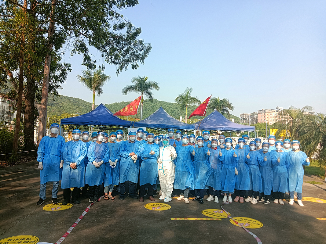 白云山制藥總廠火速集結(jié)志愿者76人次支援白云山藥廠社區(qū)全員核酸檢測