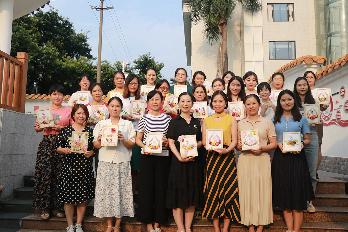 定格美麗，永生花DIY ——總廠工會舉辦“喜迎二十大 花漾向未來” 手工系列活動（二）