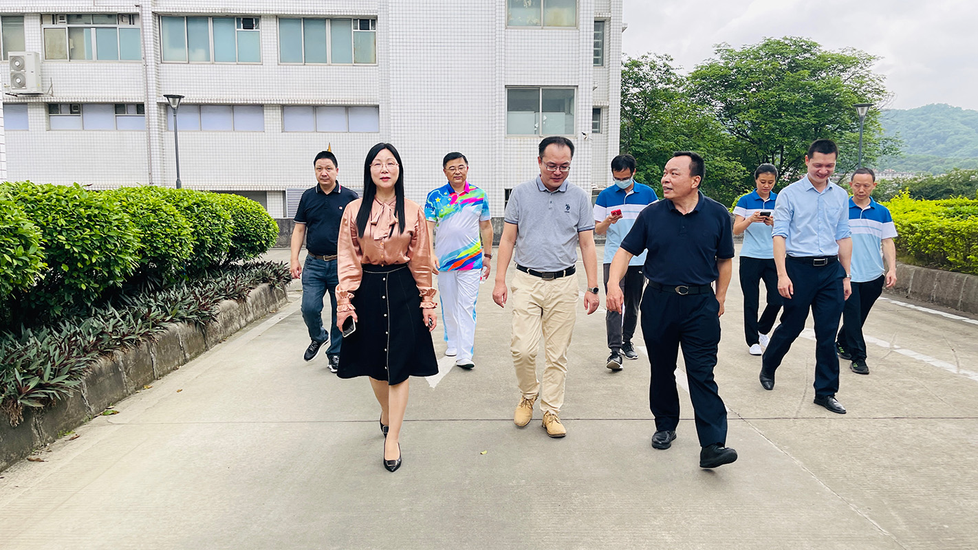 廣州市總工會領(lǐng)導(dǎo)深入總廠開展“五一”節(jié)前安全生產(chǎn)監(jiān)督檢查工作