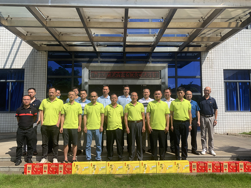 第四黨支部“退役軍人慰問座談會”主題黨日活動